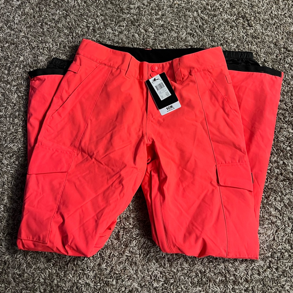 Snowboarding pants